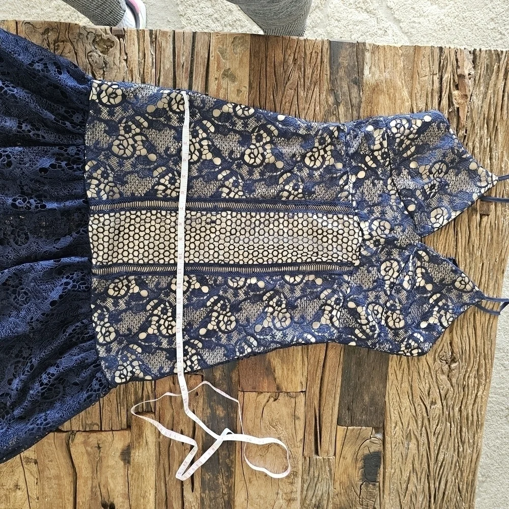 NEW Romeo+Juliet Navy Blue Lace Dress Medium Blue - Picture 4 of 16